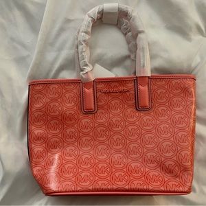 Michael Kors Jodie bag in grapefruit.